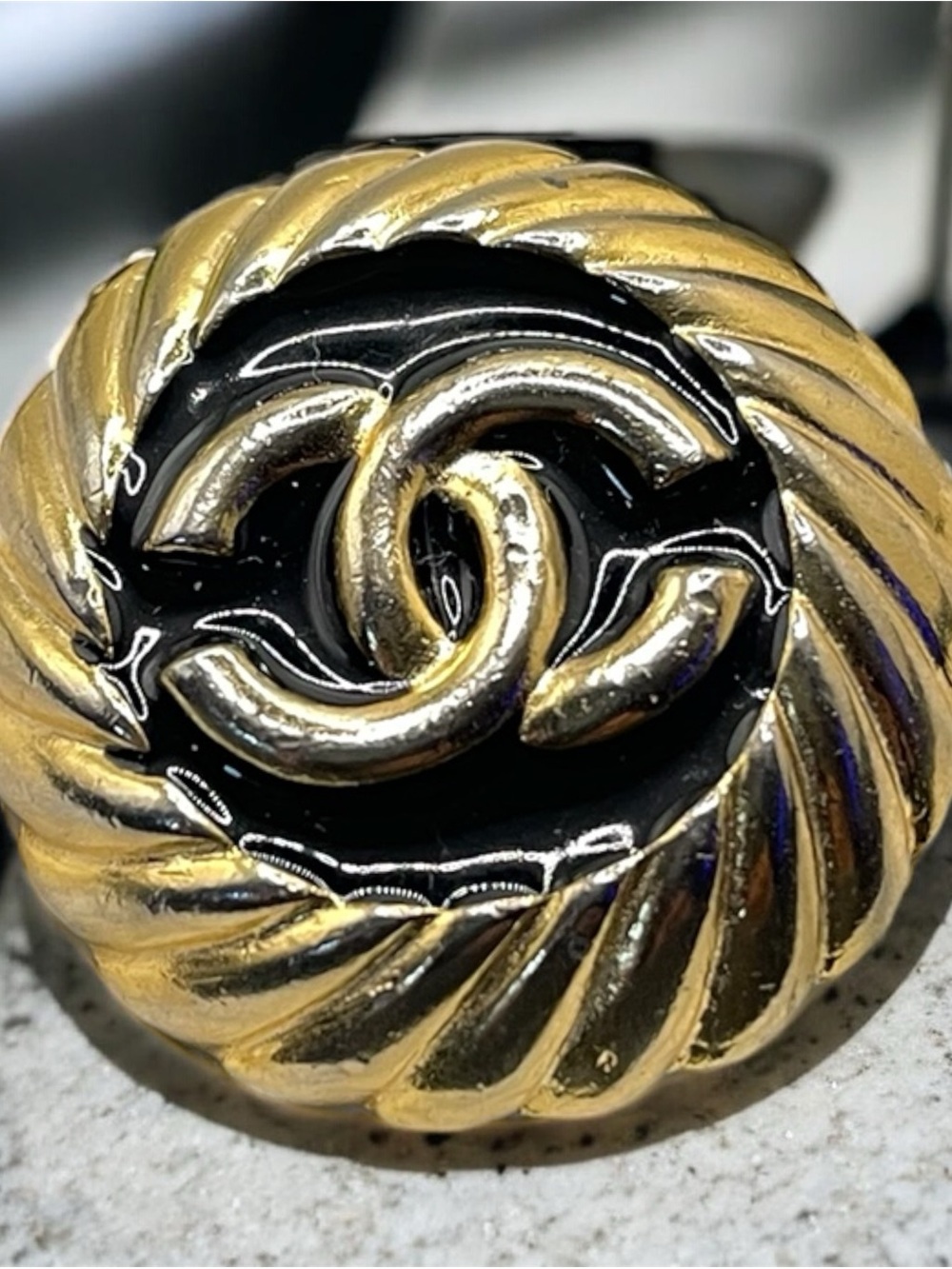 Vintage CHANEL SINGLE Large CC Logo Gold Tone Black Round Clip EARRING 1.5”W